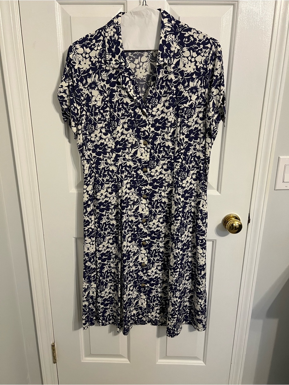 UNTUCKit Navy and White Floral Midi Dress